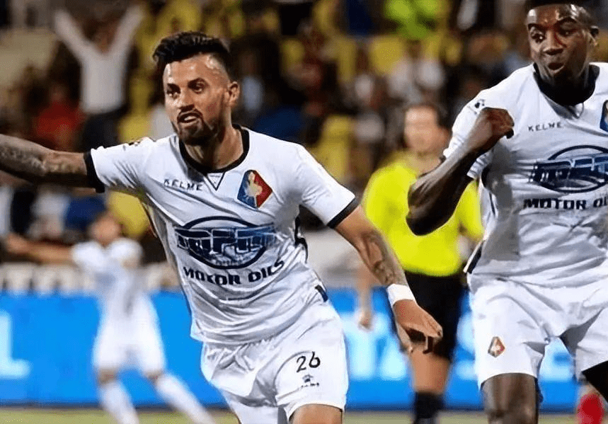 目光聚焦于 目光聚焦于