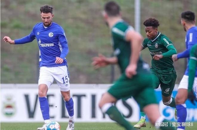 跳水运动员 跳水运动员